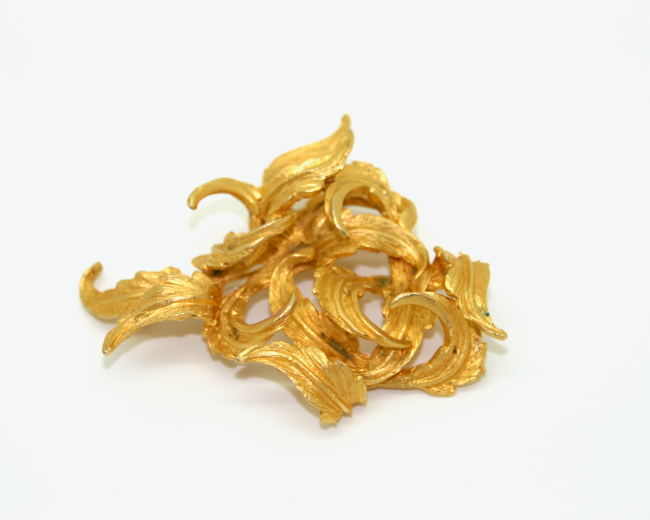 1950-60's HAR gold leaf swirl brooch