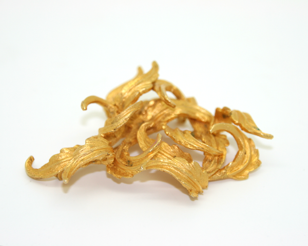 1950-60's HAR gold leaf swirl brooch