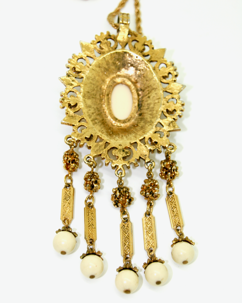 1950-60's GOLDETTE attributed cream cabochon pendant